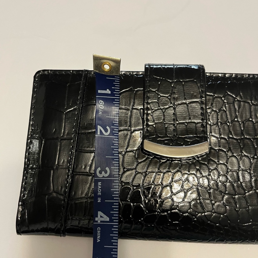 Non branded croc embossed women’s fashion wallet - Picture 6 of 8